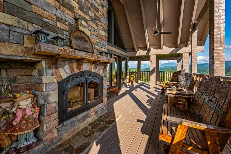 Balcony 2 at Majestica Lodge in Sevierville — photo 1