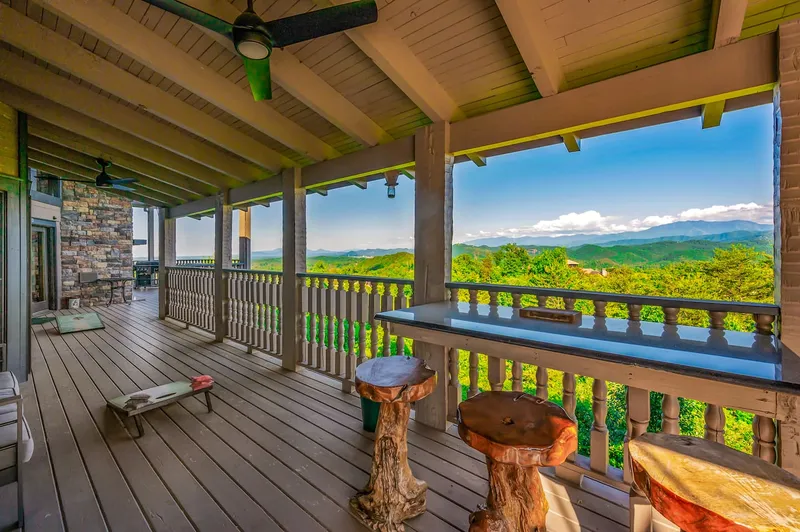 Balcony 1 at Majestica Lodge in Sevierville — photo 3