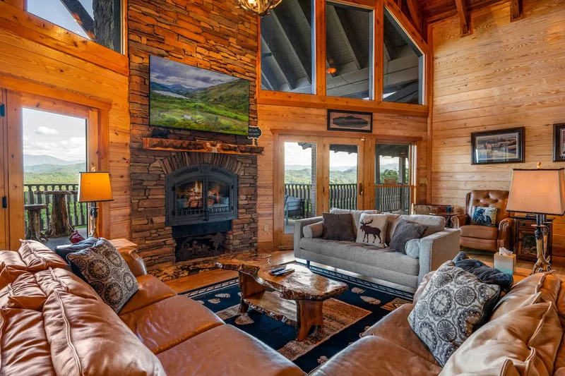 Living room 1 at Majestica Lodge in Sevierville — photo 2