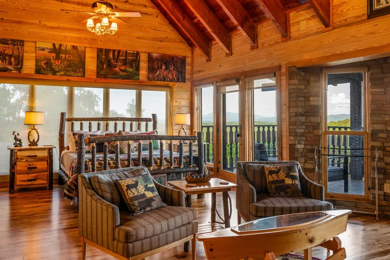 Bedroom 1 at Majestica Lodge in Sevierville — photo 2