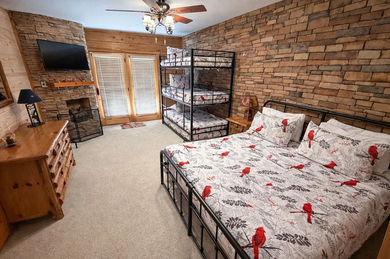 Bedroom 5 at Majestica Lodge in Sevierville — photo 1
